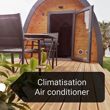 Climatise Avec Terrasse Privative Et Kitchenette Bed & Breakfast 3*