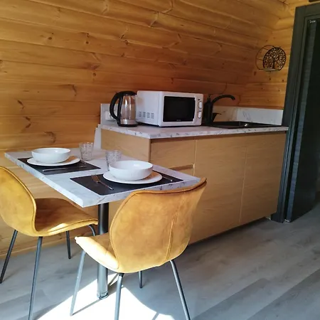 Climatise Avec Terrasse Privative Et Kitchenette Bed & Breakfast