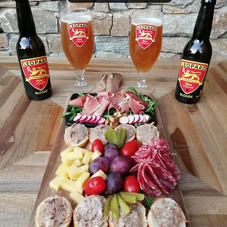 Climatise Avec Terrasse Privative Dont Un Disposant D'une Kitchenette * Avranches