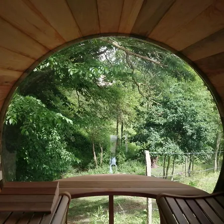Le Domaine De Pivette Climatisee Et Insolite Avec Terrasse Privative Bed & Breakfast Avranches