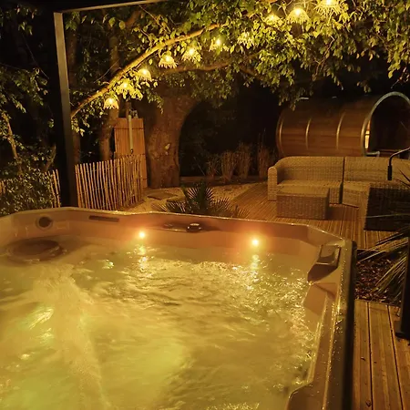 לינה וארוחת בוקר Climatise Avec Terrasse Privative Et Kitchenette 4*