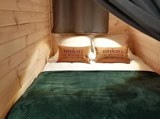 Bed & Breakfast Climatise Avec Terrasse Privative Et Kitchenette Avranches