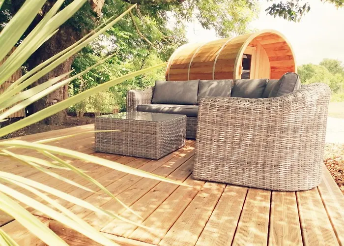 Climatise Avec Terrasse Privative Et Kitchenette 3* Avranches