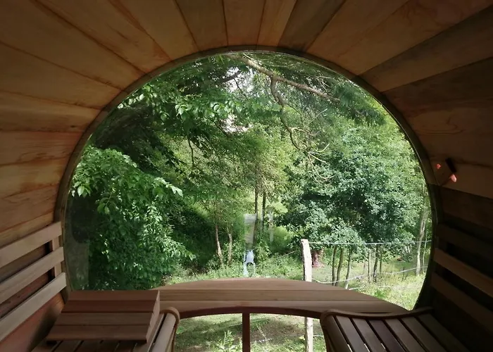 Climatise Avec Terrasse Privative Et Kitchenette Bed & Breakfast Avranches