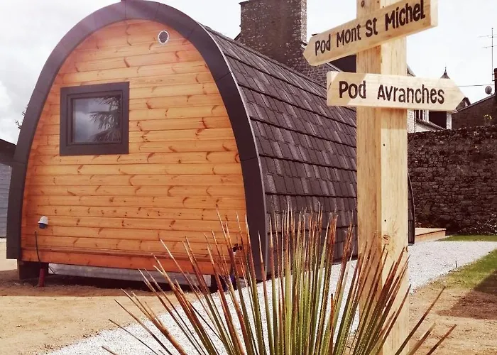 Climatise Avec Terrasse Privative Et Kitchenette 3*