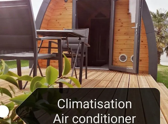 Climatise Avec Terrasse Privative Et Kitchenette Bed & Breakfast 3*